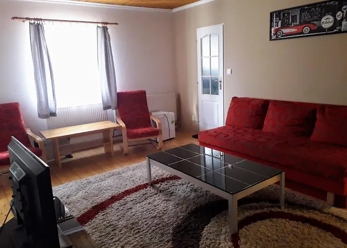 بيت ضيافة Na Strelnici 3*